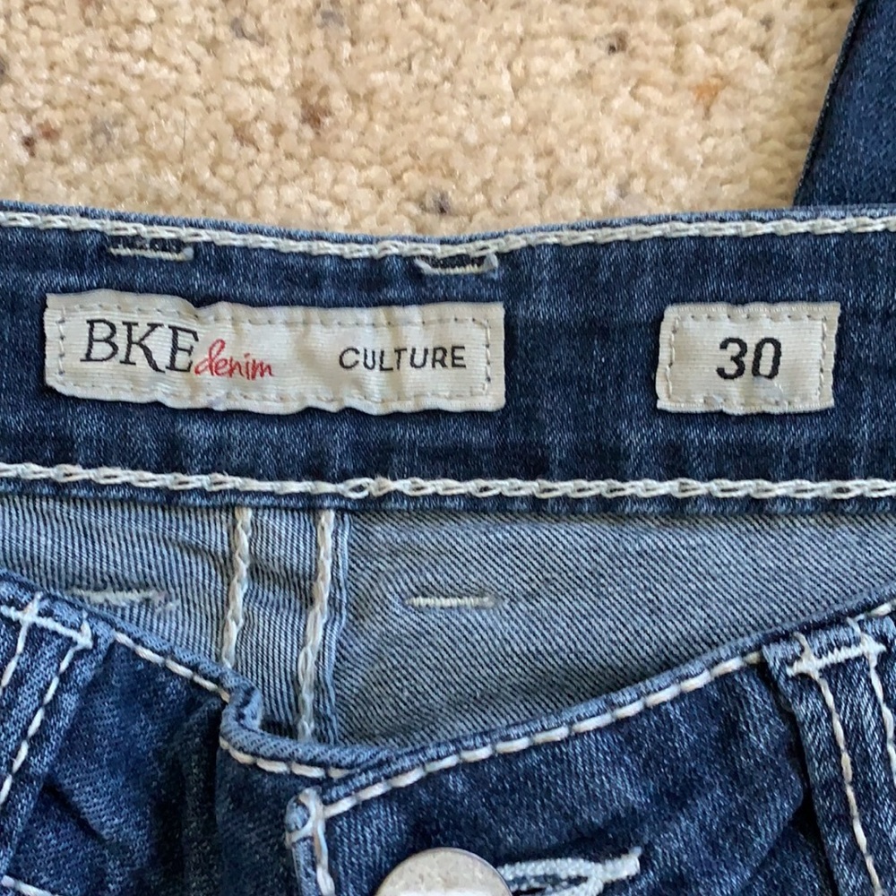 Bke Capris - image 5